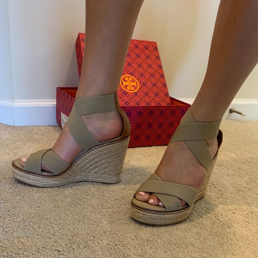 Tori Burch Wedges Size 8